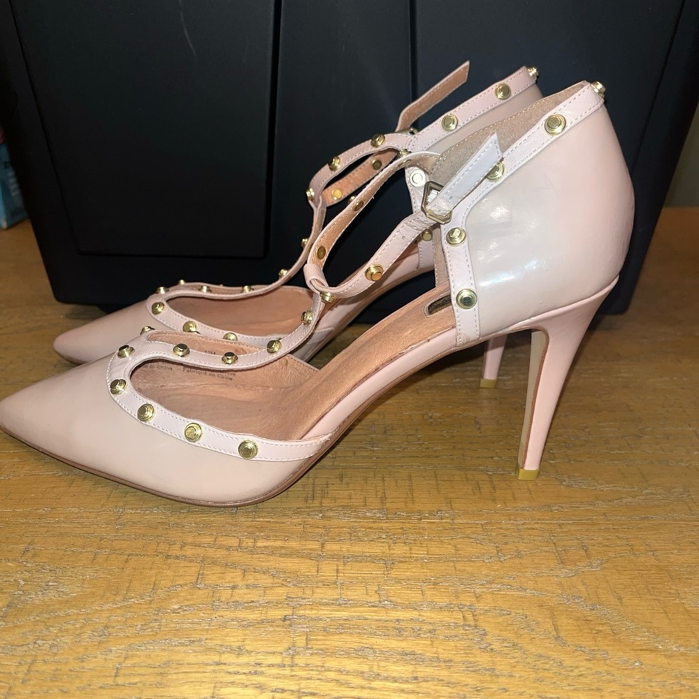 Halogen Martine Studded T Strap Pump Size 12 Beige Nude Leather Stiletto Heels